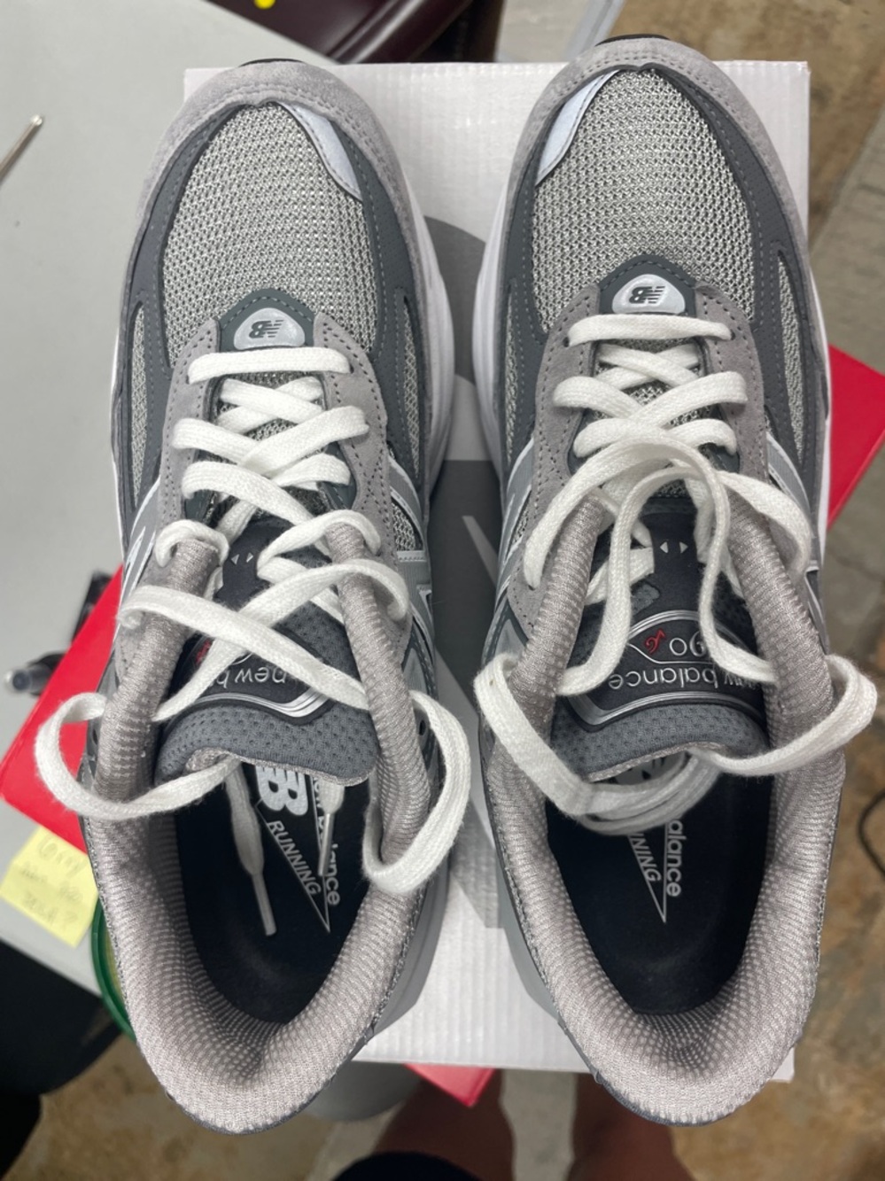 Women’s New Balance Grey and White 990v6 size 9 1/2 Narrow (2A) - Picture 4 of 6